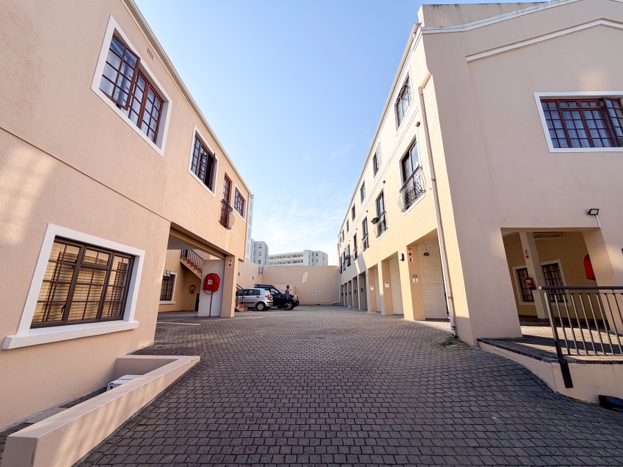 To Let 2 Bedroom Property for Rent in Wynberg Upper Western Cape